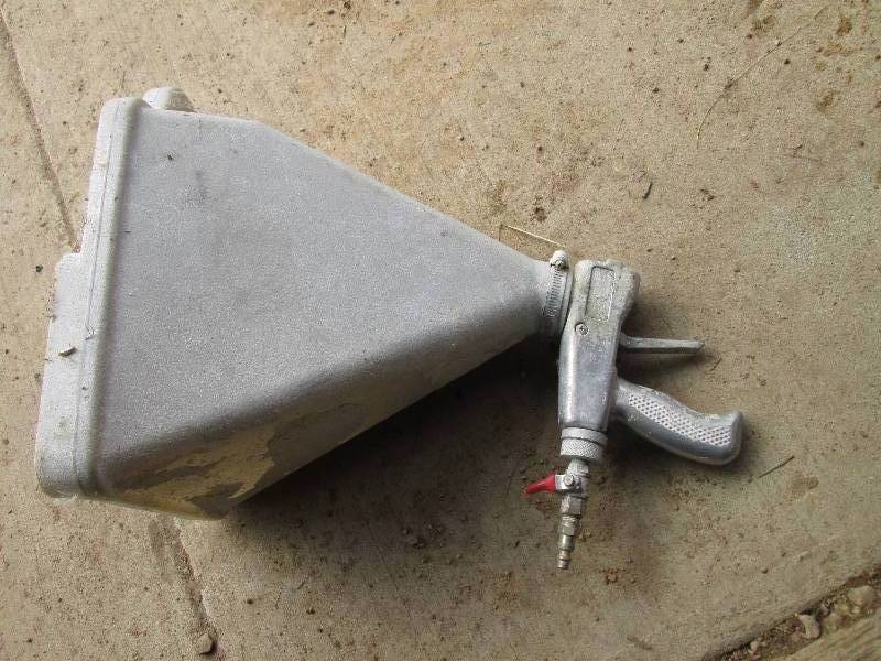 lot 48 image: Air sprayer...