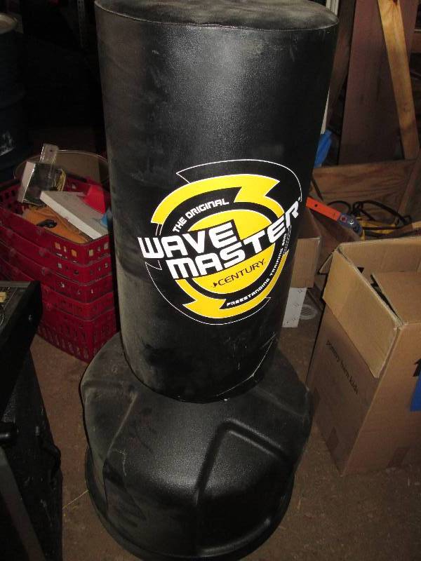 lot 71 image: Wavemaster freestanding training ba...