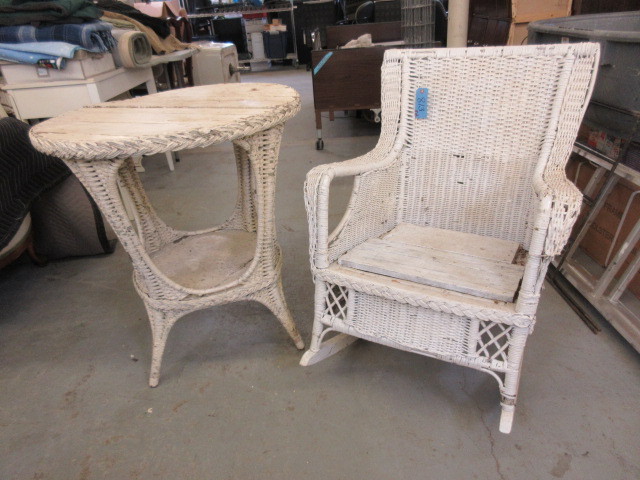WICKER PORCH FURNITURE