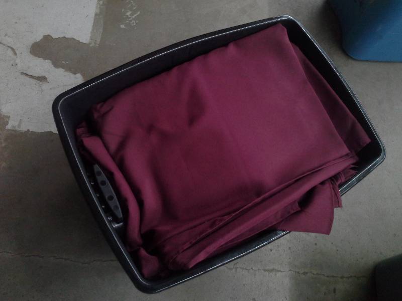 lot 57 image: Linens