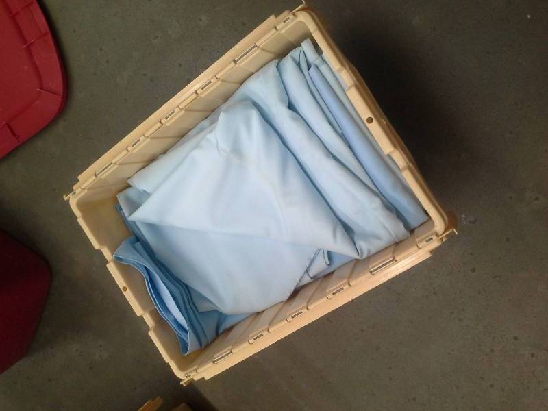 lot 62 image: Linens