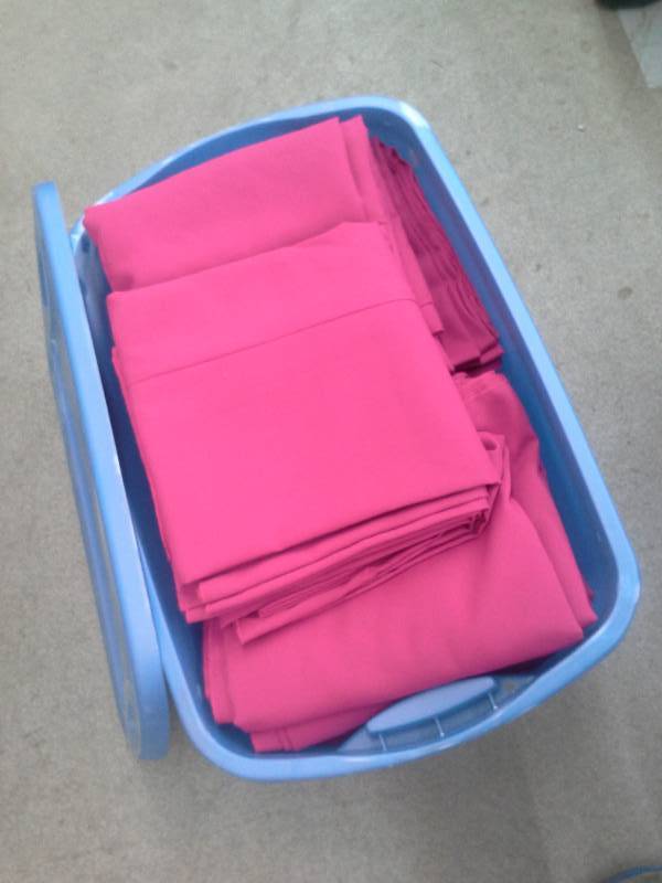 lot 100 image: Linens