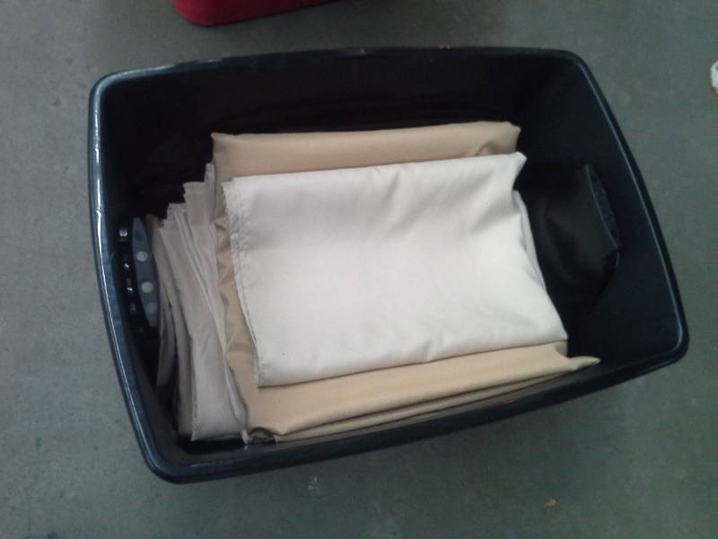 lot 113 image: Tan Table Clothes