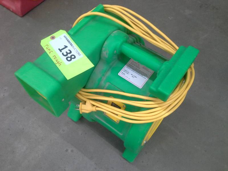 lot 138 image: Blower (Runs Rough, Needs Repair)