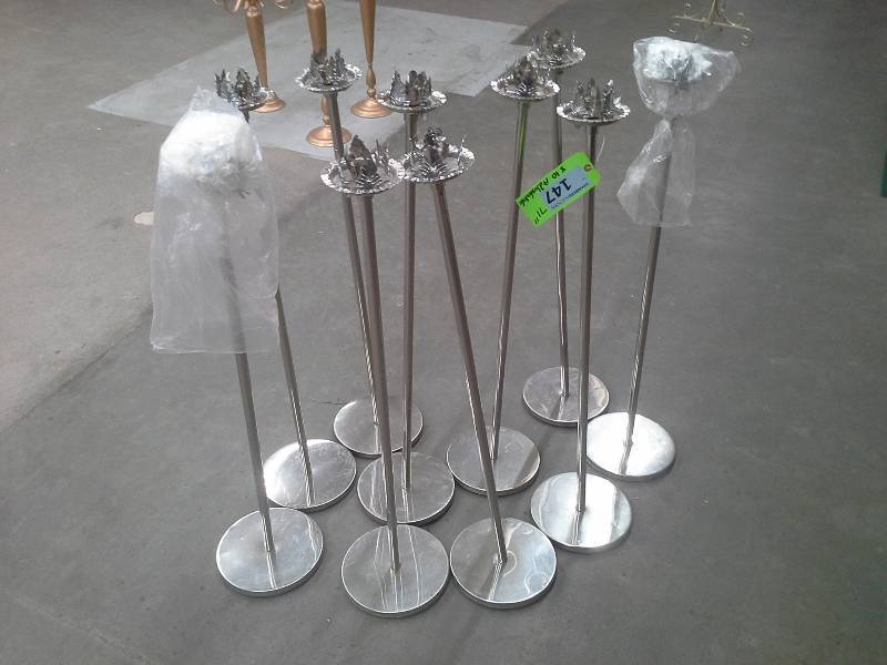 lot 147 image: 10 Adjustable Candle Stands, No Glass