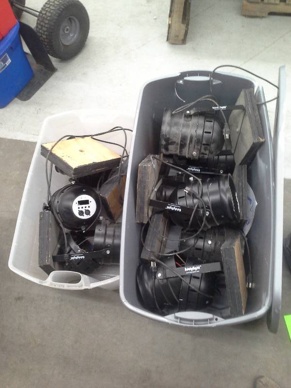 lot 161 image: 10 Uplights