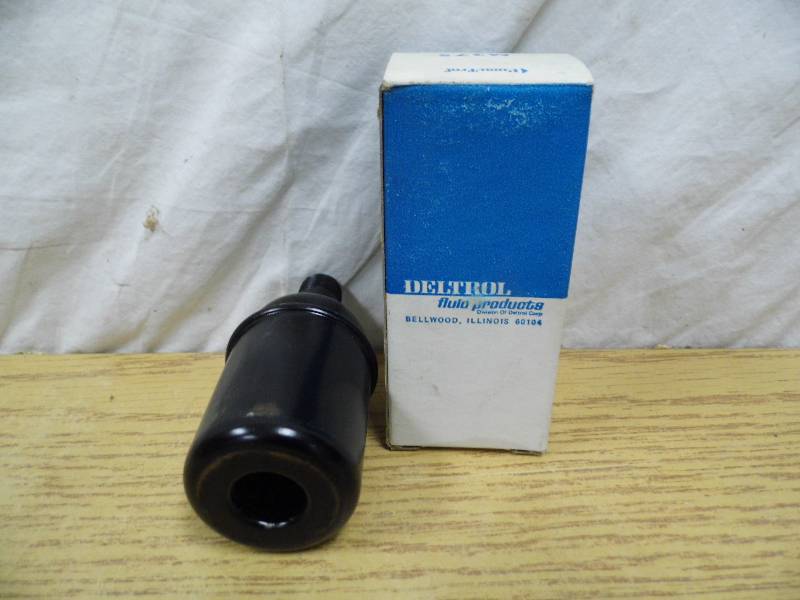 lot 29 image: Lot of 14 Deltrol Exhaust Mufflers