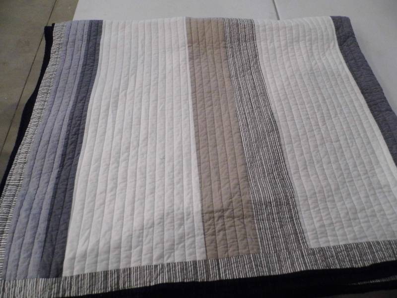 lot 127 image: Natutica Throw