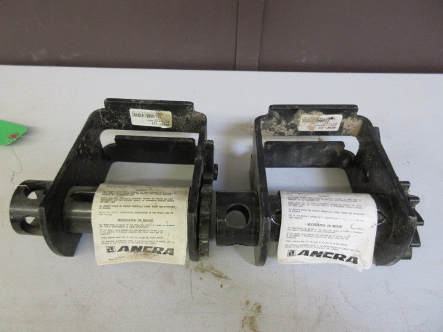 lot 921 image: DOUBLE SLIDER WINCHES