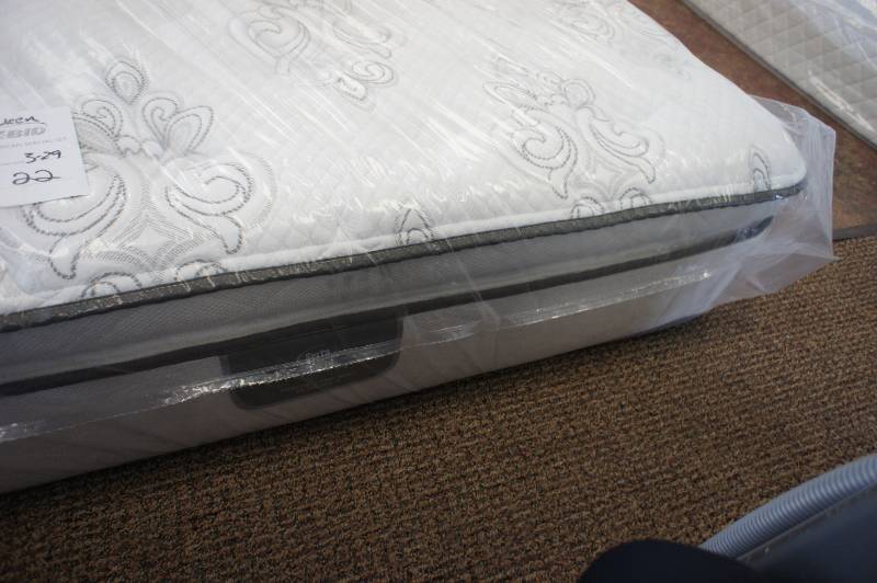 lot 22 image: NEW - QUEEN SIZE -SERTA PERFECT SLEEPER PILLOW TOP  - MATTRESS MSRP $1899.99