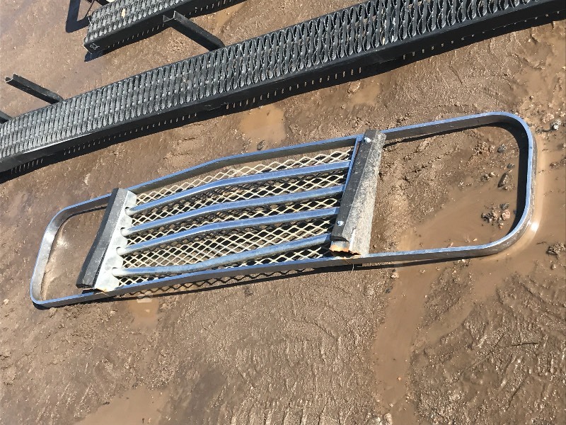 (2) Step Bars & (1) Grille Guard