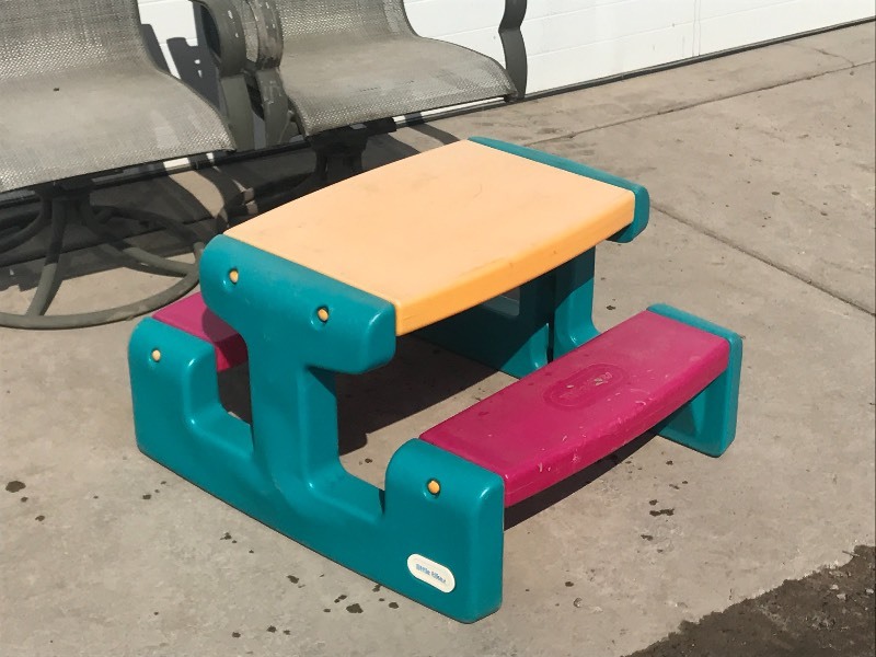 (2) Patio Chairs & Kids Picnic Table