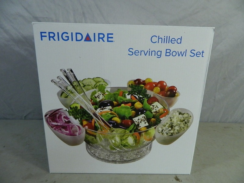 New Frigidaire Chilled Serving Bowl Set