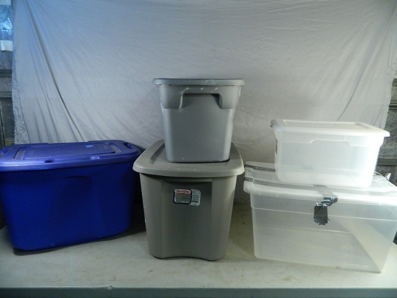 5 Assorted Totes with Lids
