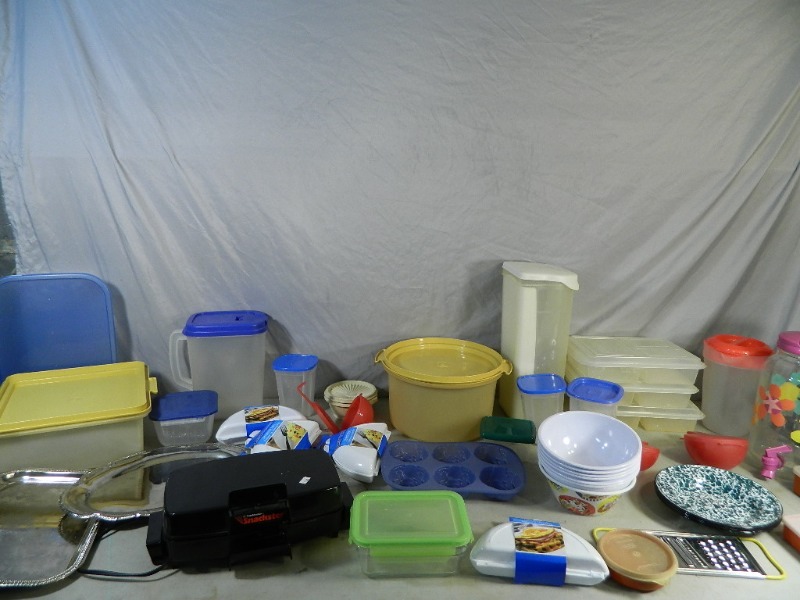 Tupperware, Pitchers, More