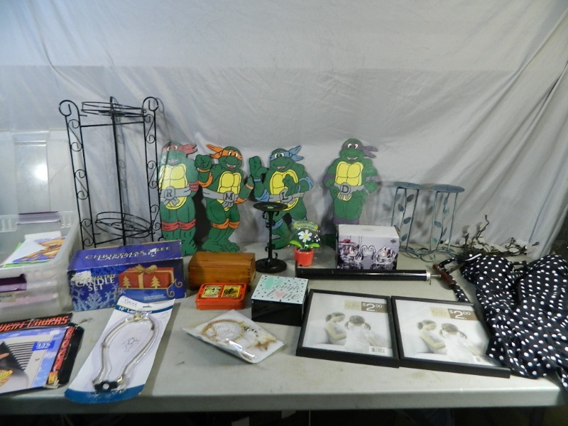 Mixed Lot of Home Decor and More