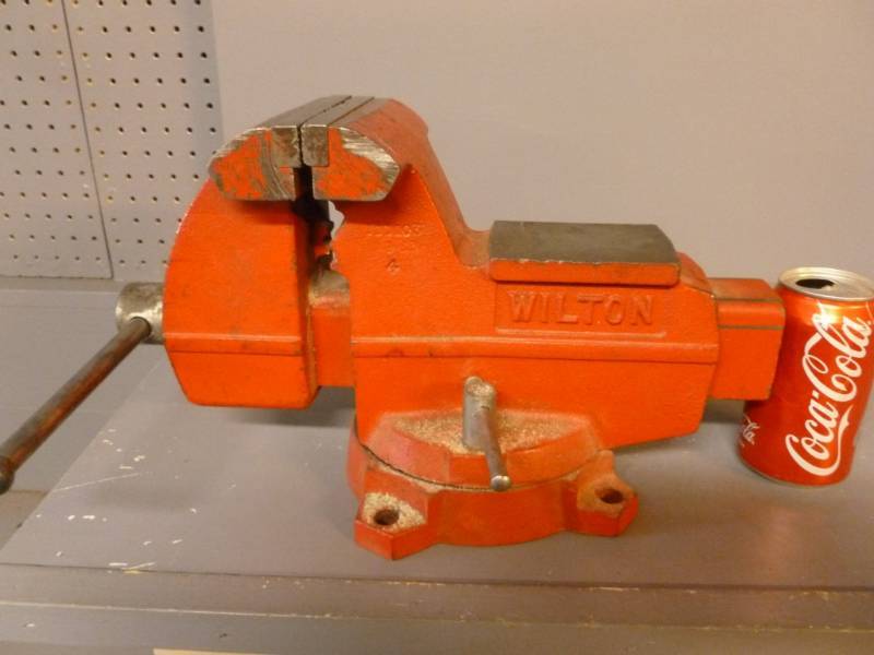 lot 3 image: Wilton Vise