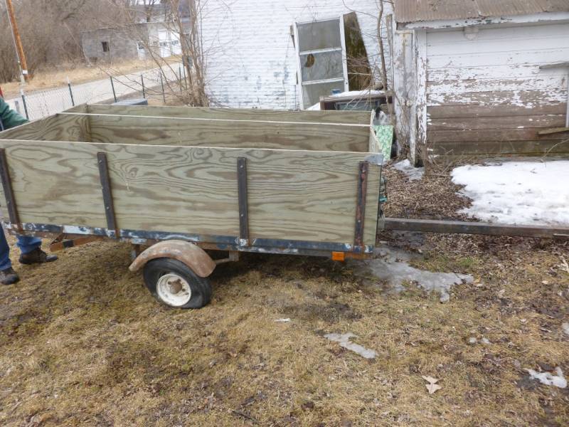 lot 16 image: Lawn And Garden Trailer