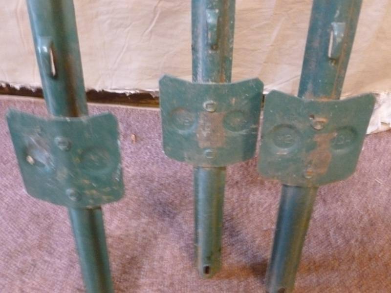 lot 31 image: Fence Posts