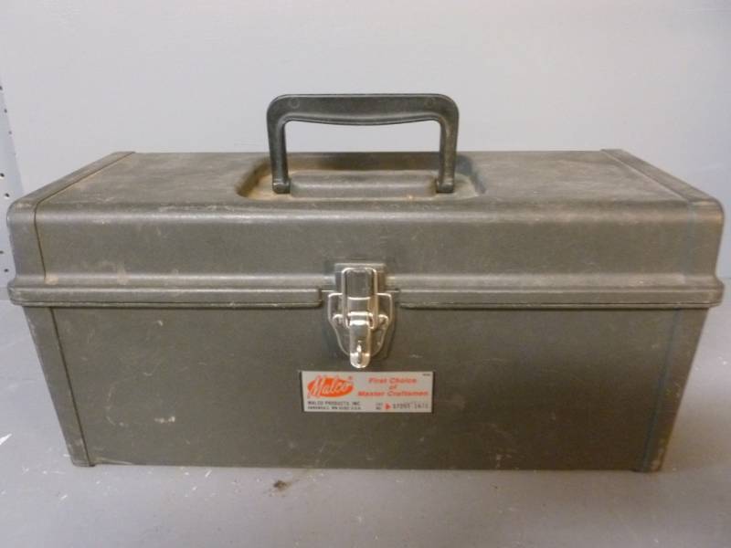 lot 33 image: Malco Toolbox