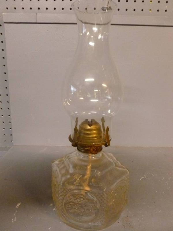 lot 43 image: Oil Lamp