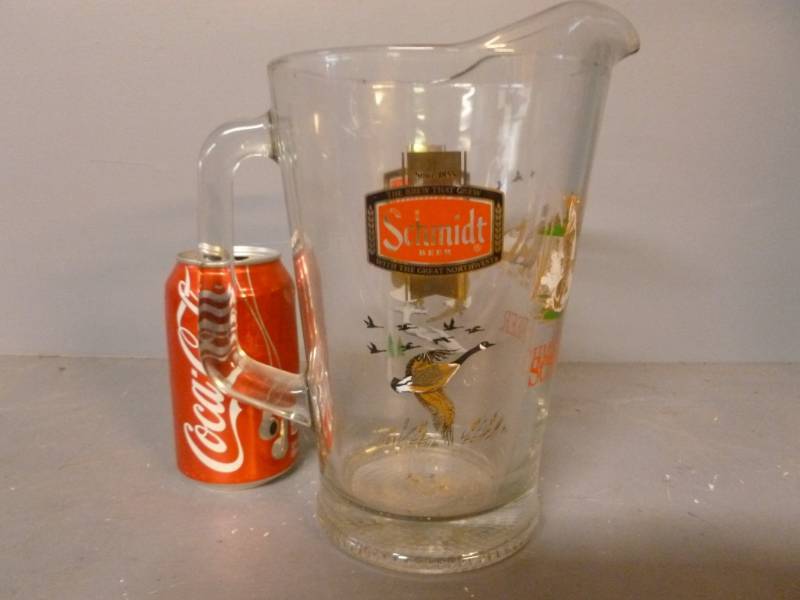 lot 51 image: Collectible Schmidt Beer