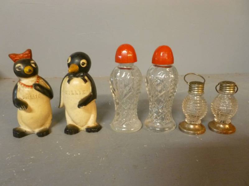 lot 68 image: Collectible