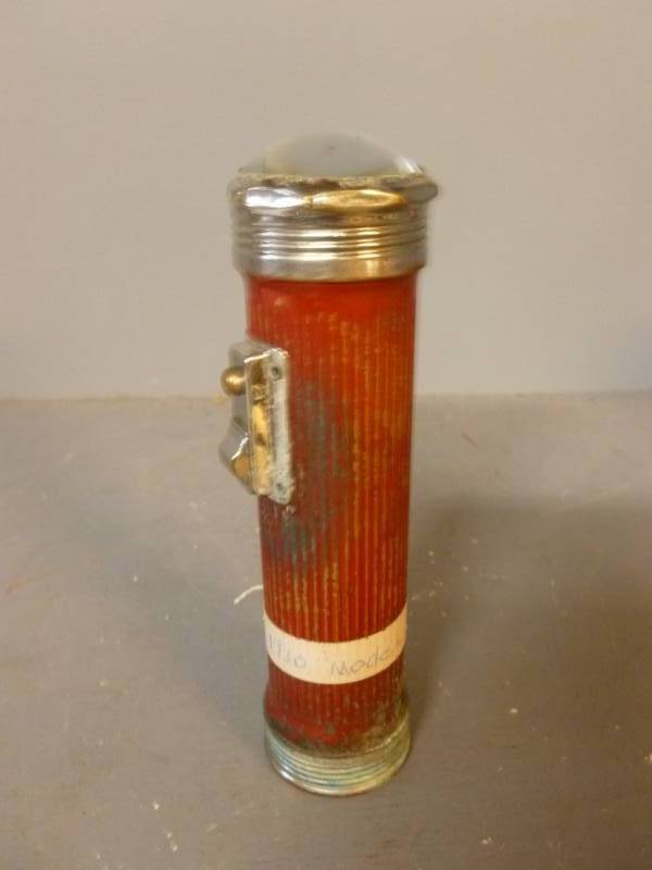 lot 74 image: Vintage Flashlight
