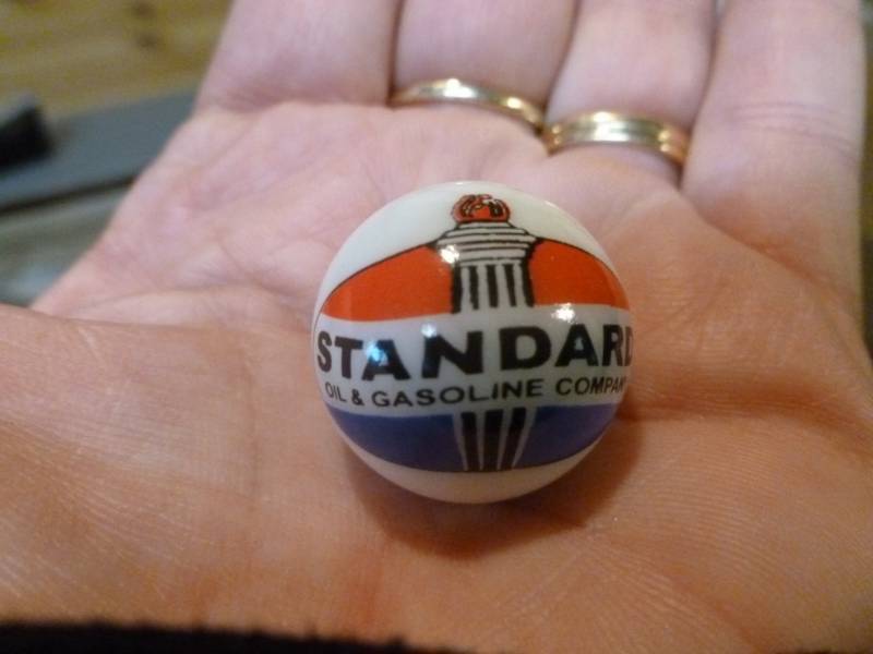lot 85 image: Logo Marble