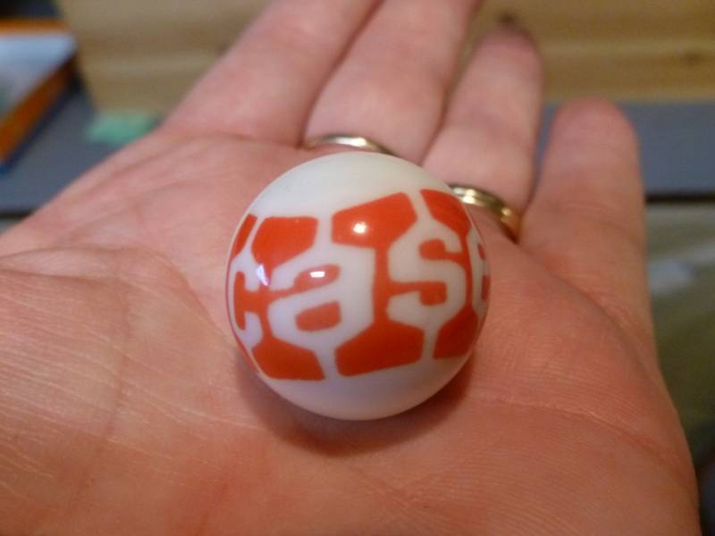 lot 86 image: Logo Marble