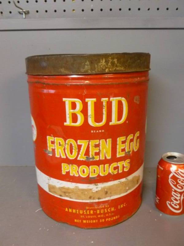 lot 91 image: Vintage Metal Container