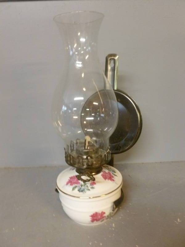 lot 104 image: Oil Lamp