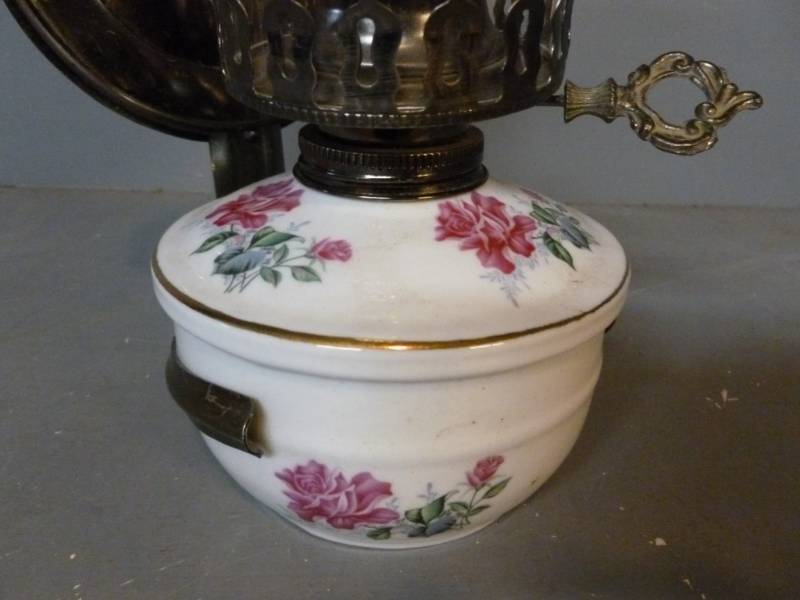 lot 105 image: Oil Lamp