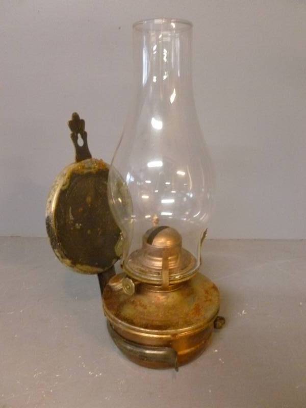 lot 106 image: Oil Lamp
