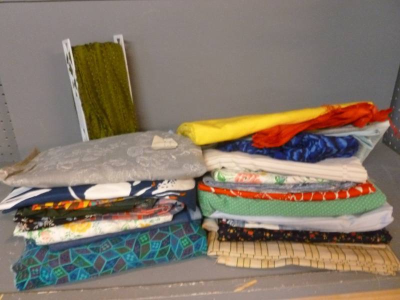 lot 114 image: Fabric