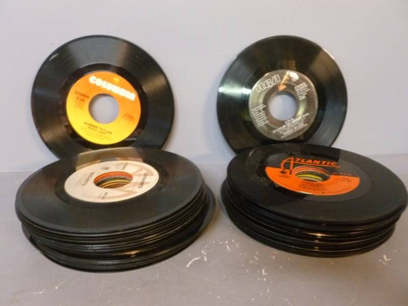 lot 125 image: Collectible 45s Records