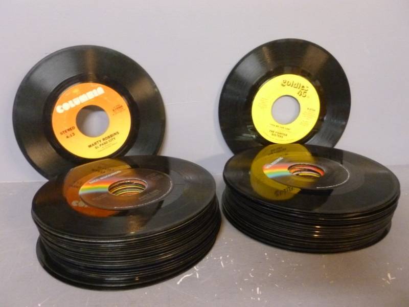 lot 128 image: Collectible 45s Records