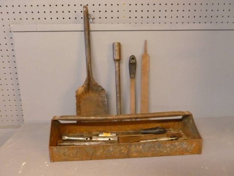 lot 140 image: Tools