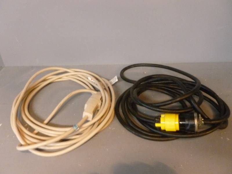 lot 141 image: Extension Cords
