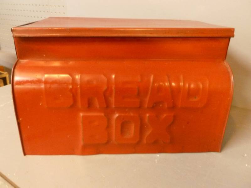 lot 151 image: Bread Box