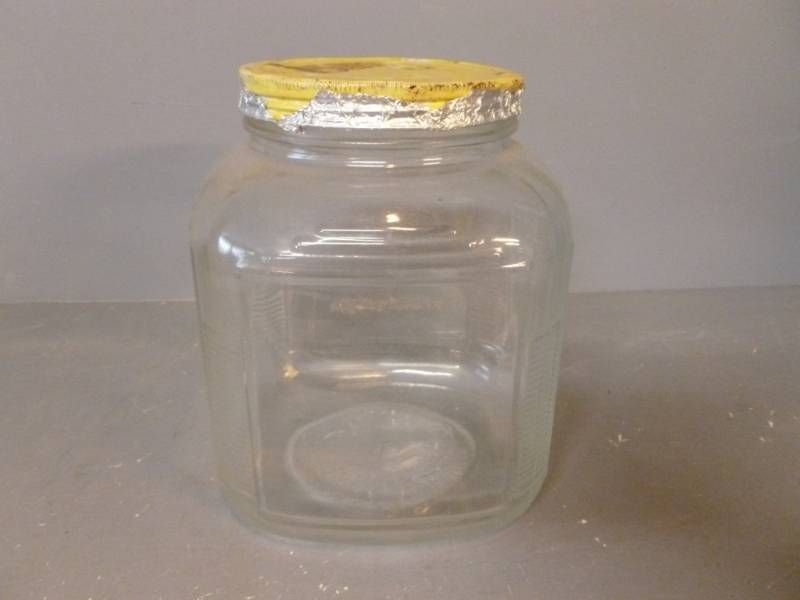 lot 153 image: Vintage Coffee Jar