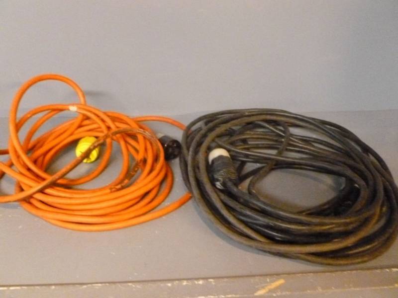 lot 159 image: Extension Cords