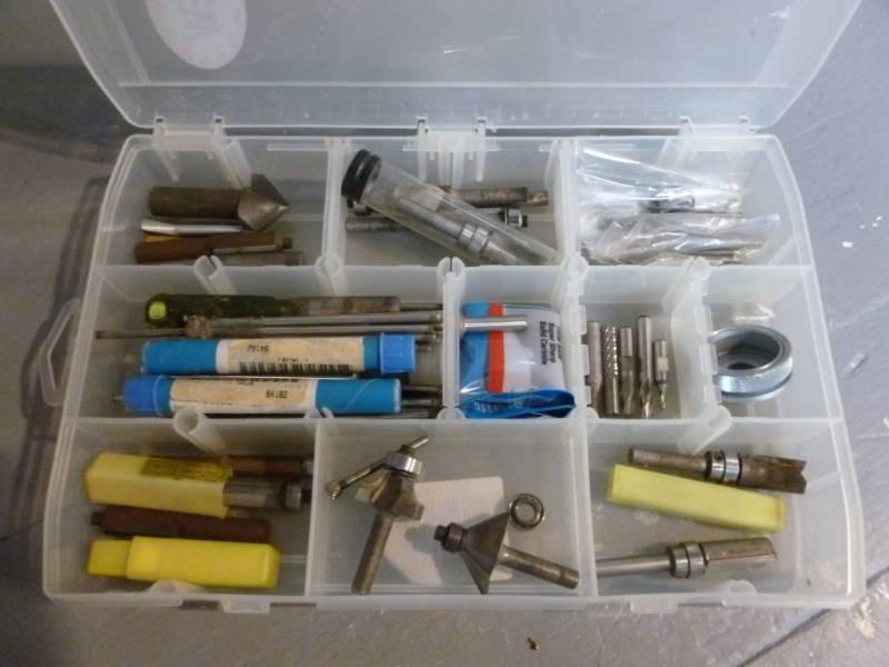lot 165 image: Router Bits