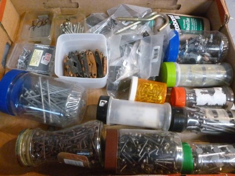 lot 174 image: Handyman Items