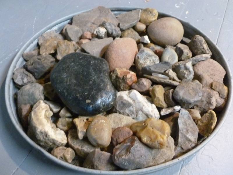 lot 181 image: Collector Rocks