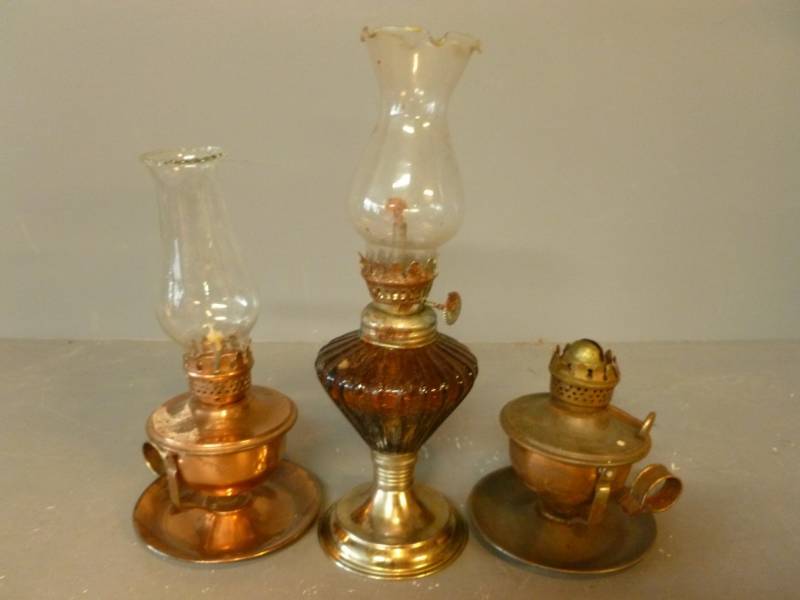 lot 199 image: Oil Lamps