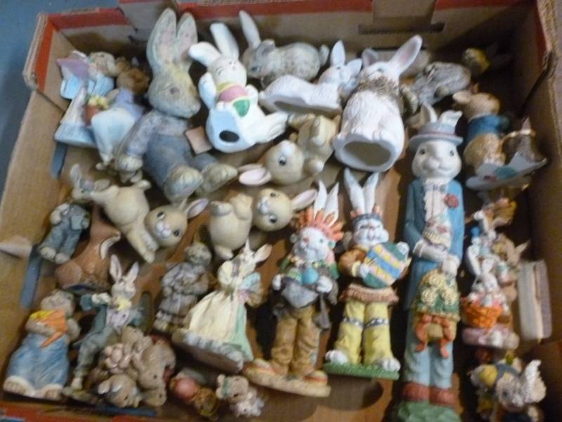 lot 215 image: Easter Figurines