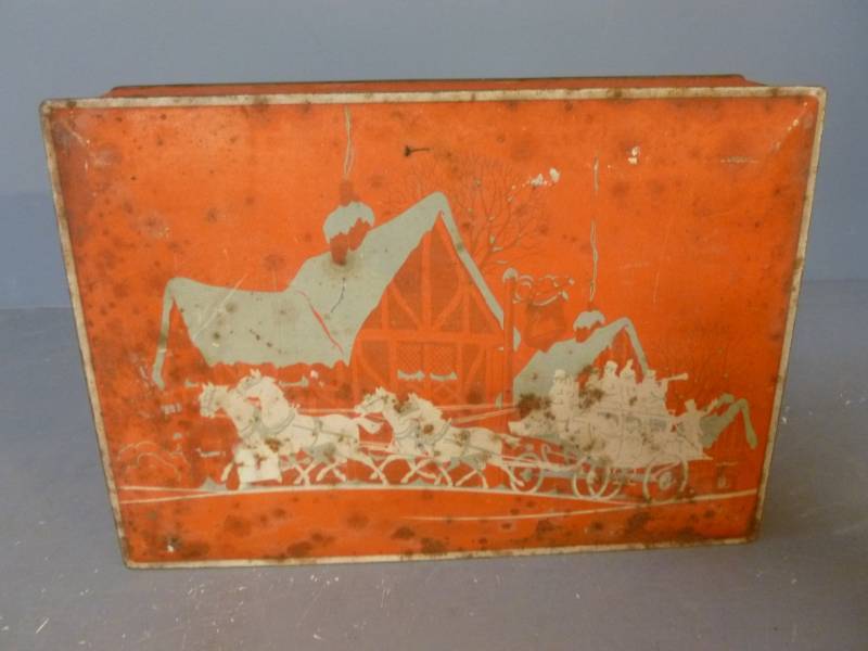 lot 222 image: Vintage Metal Container