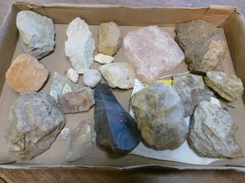 lot 231 image: Collector Rocks
