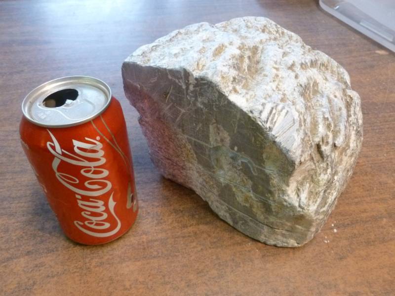 lot 233 image: Collector Rock